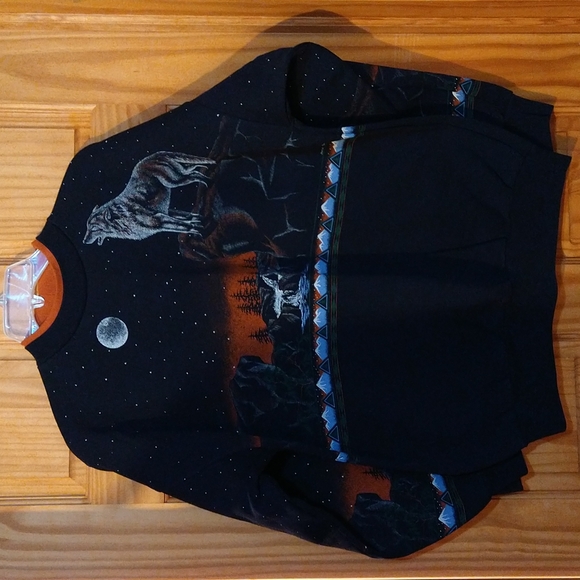 Artisans Sunchein Designs Shirts Vintage Wolf Sweatshirt Guessing